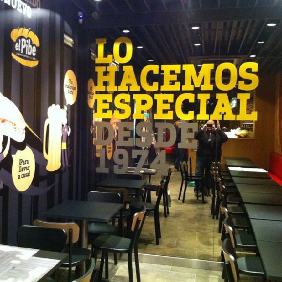 Decoración con vinilo laminado del restaurante El Pide